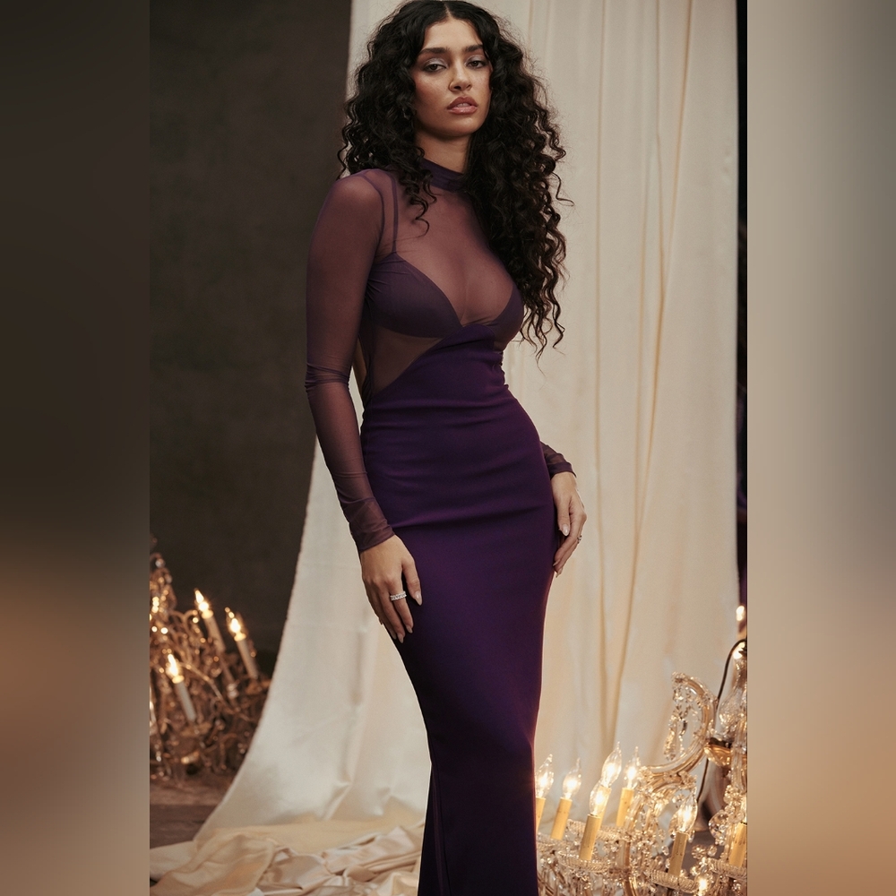 Black Grape House Of Cb 'Safiya'- Xs (Plus Cup!)